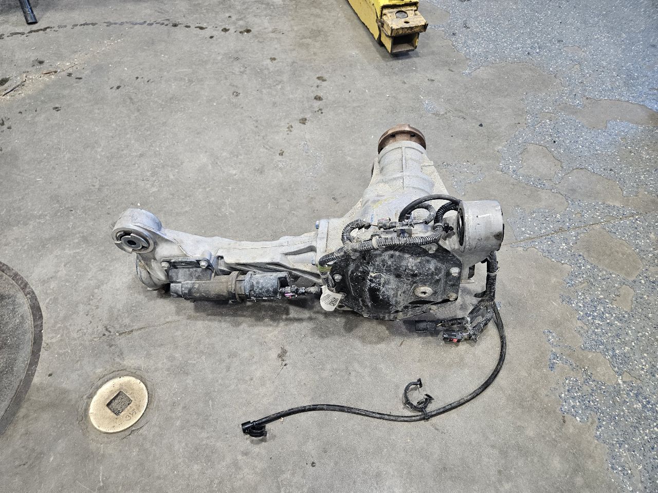 2024 SILVRDO15 ZR2 AT4X FRONT AXLE ELEC LOCK 46K 31793 - image 8