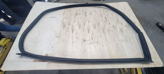 2021 CAMARO RH PASSENGER DOOR WEATHERSTRIPPING 31794 - image 2