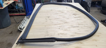 2021 CAMARO RH PASSENGER DOOR WEATHERSTRIPPING 31794 - image 3