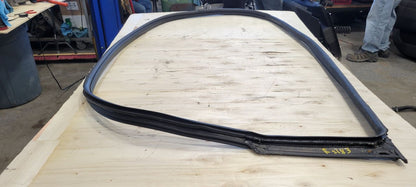 2021 CAMARO RH PASSENGER DOOR WEATHERSTRIPPING 31794 - image 10