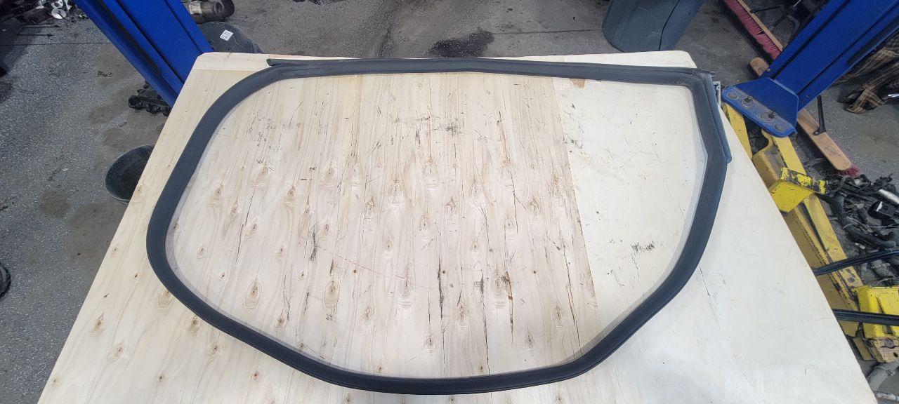 2021 CAMARO DRIVER LH DOOR WEATHERSTRIPPING 31795 - image 4
