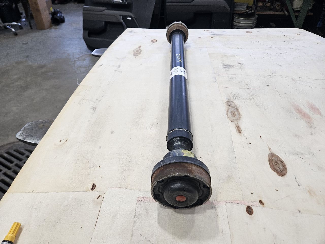 2024 SILVRDO15 4WD FRONT DRIVE SHAFT 86826757 46K 31796 - image 4