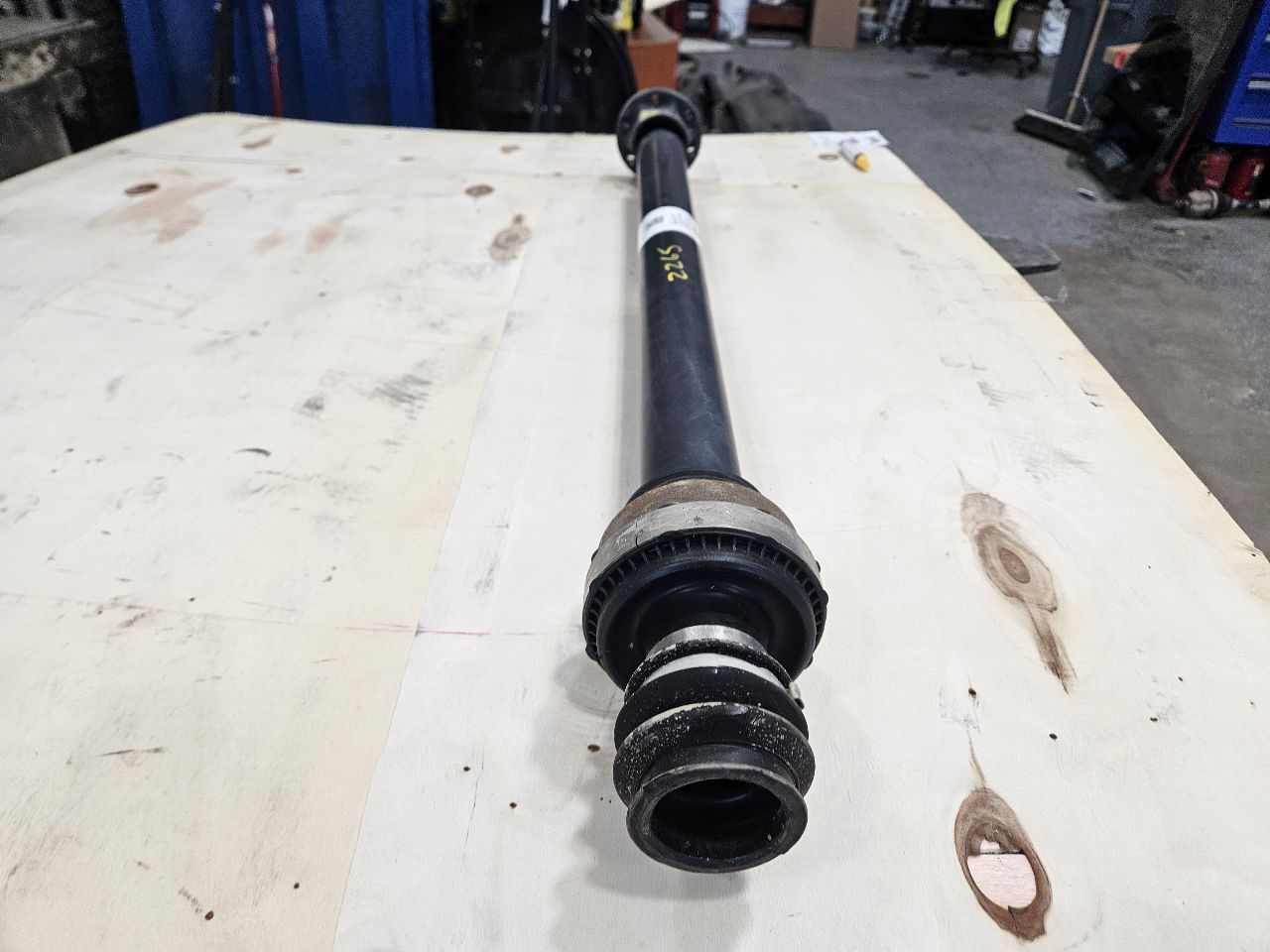 2024 SILVRDO15 4WD FRONT DRIVE SHAFT 86826757 46K 31796 - image 7
