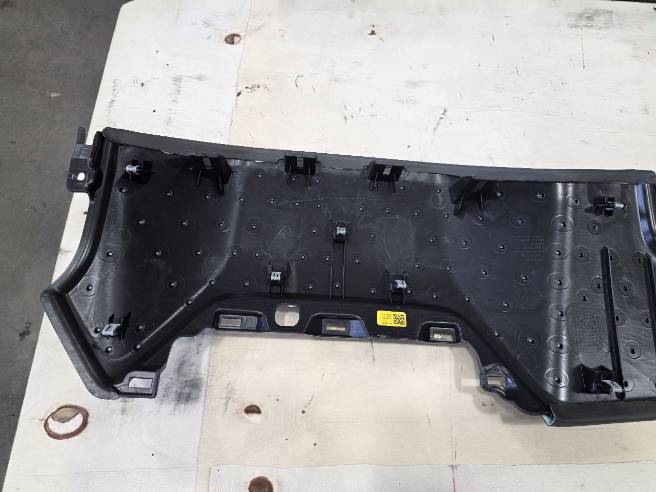 2024 SILVRDO15 UPPER DASH TRIM ZR2 YELLOW STITCHING 31799 - image 7
