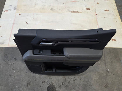 2024 SILVRDO15 ZR2 RH REAR CREW CAB DOOR PANEL TRIM 31805 - image 4
