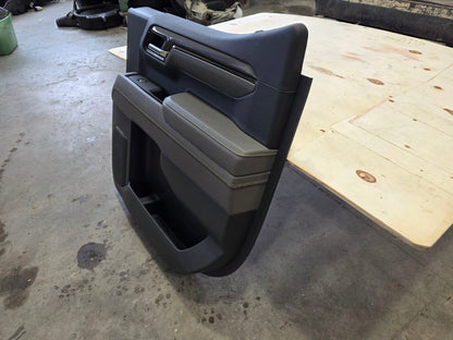 2024 SILVRDO15 ZR2 RH REAR CREW CAB DOOR PANEL TRIM 31805 - image 5