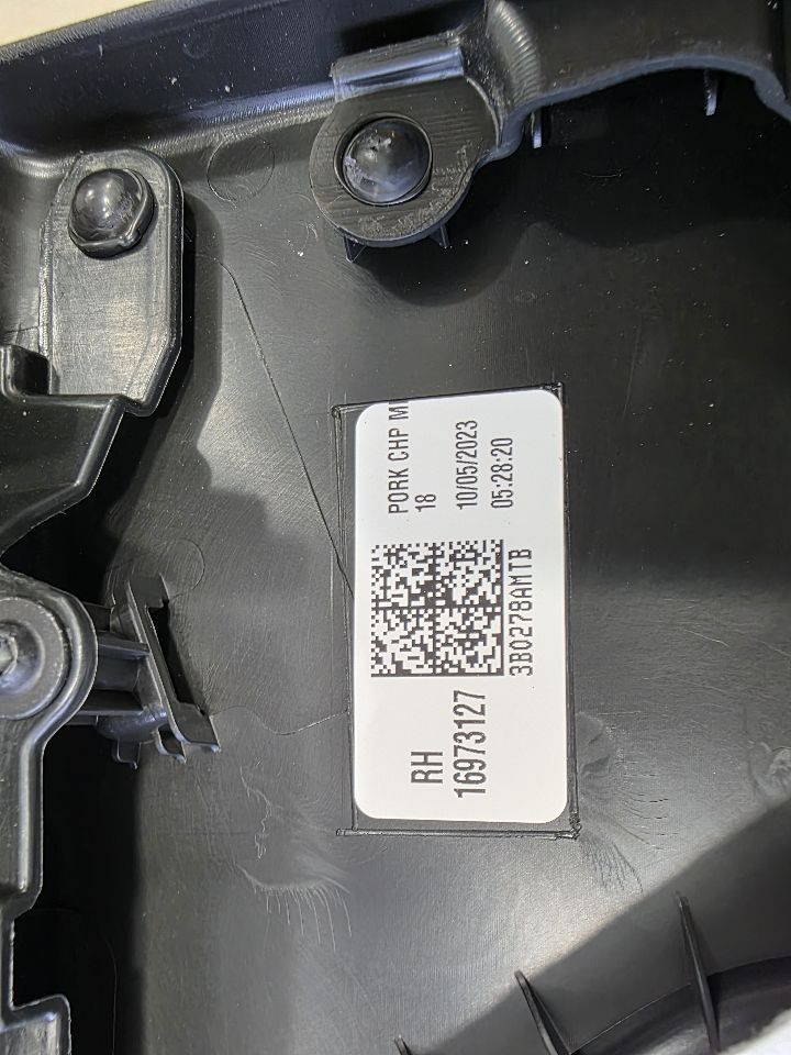2024 SILVRDO15 ZR2 RH REAR CREW CAB DOOR PANEL TRIM 31805 - image 11