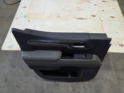 2024 SILVRDO15 ZR2 LH REAR CREW CAB DOOR PANEL TRIM 31806 - image 7