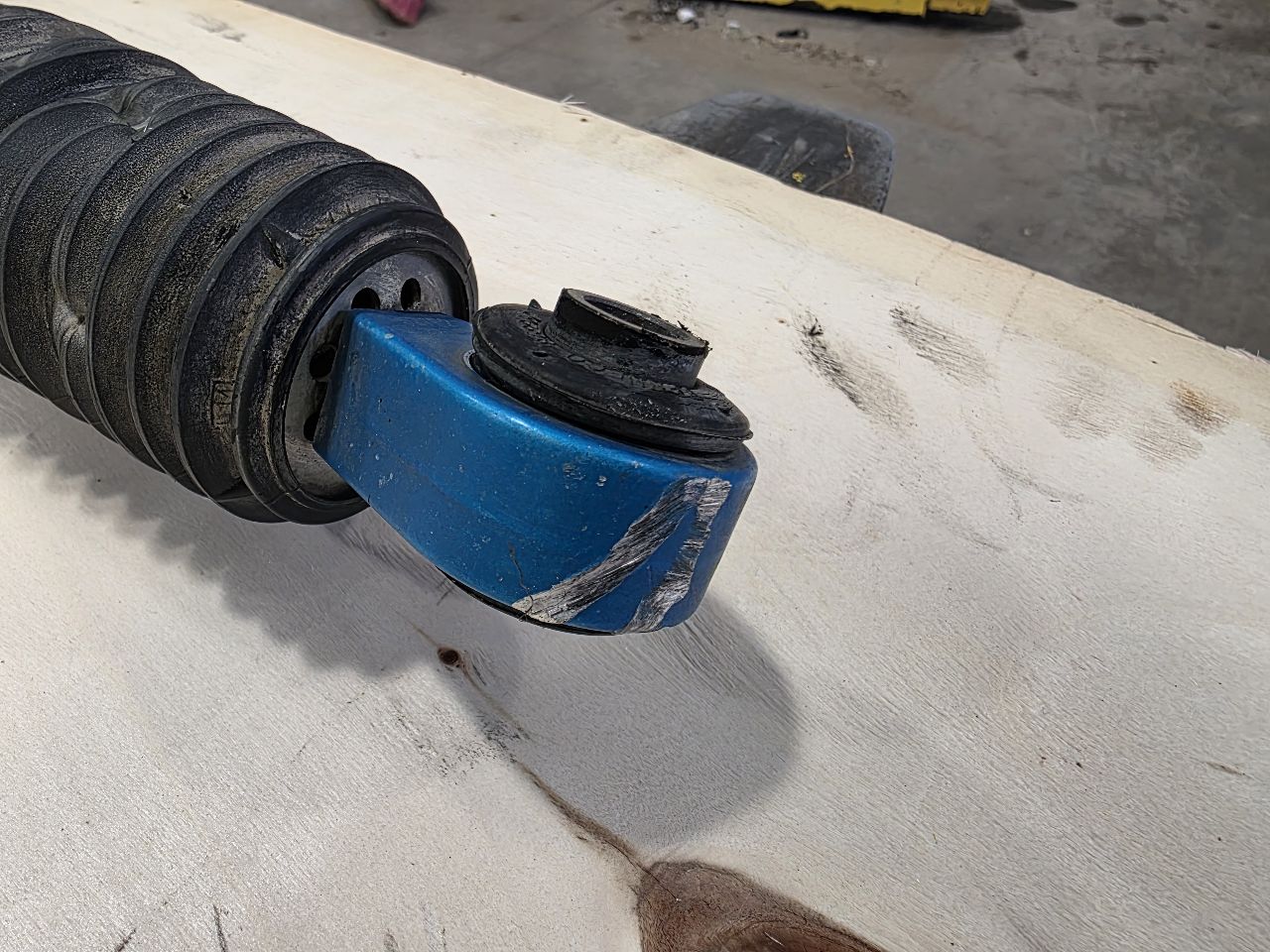2024 SILVRDO15 ZR2 AT4X RH REAR DSSV SHOCK 85638606 31808 - image 11