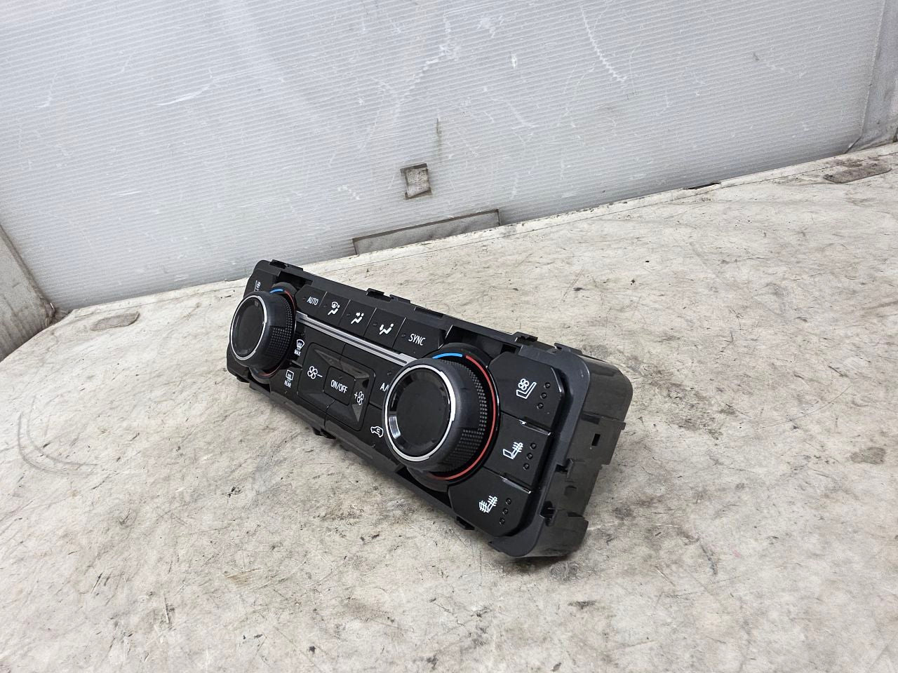 2024 SILVRDO15 CLIMATE HEAT AC CONTROLS 86544501 31819 - image 3