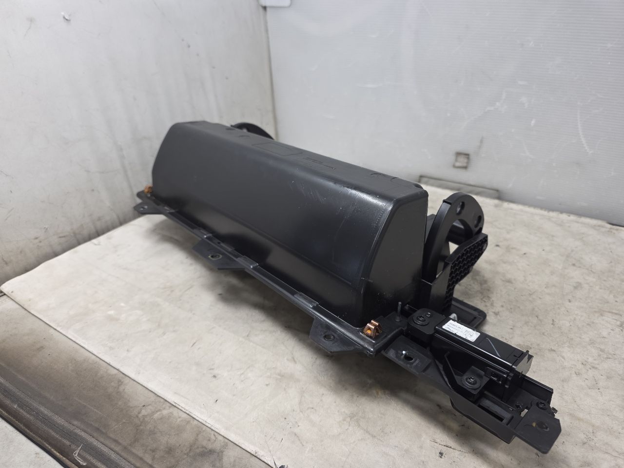 2024 SILVRDO15 ZR2 UPPER GLOVE BOX W/YELLOW STITCH 31821 - image 9