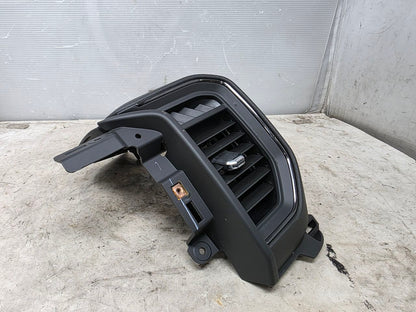 2024 SILVRDO15 RH DASH TRIM & HEATER VENT 87827214 31822 - image 5