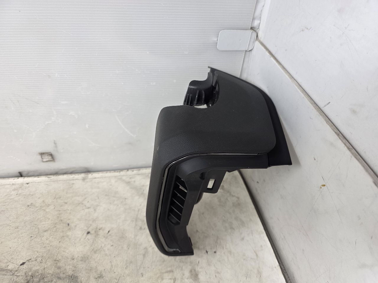 2024 SILVRDO15 LH DRIVER DASH TRIM DEFROST 87826627 31828 - image 2