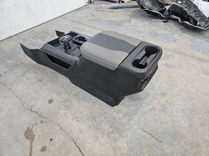 2024 SILVRDO15 ZR2 CENTER CONSOLE BLACK & GREY 31846 - image 3