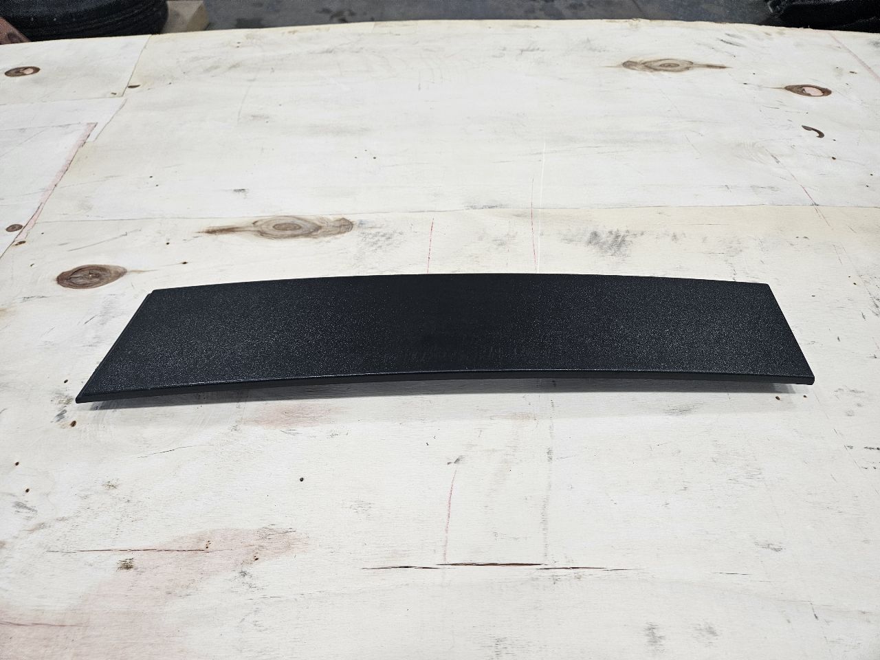 2024 SILVRDO15 FRONT RH DOOR APPLIQUE TRIM 84945503 31856 - image 2