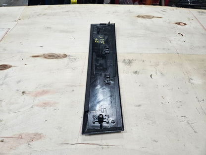 2024 SILVRDO15 FRONT RH DOOR APPLIQUE TRIM 84945503 31856 - image 9