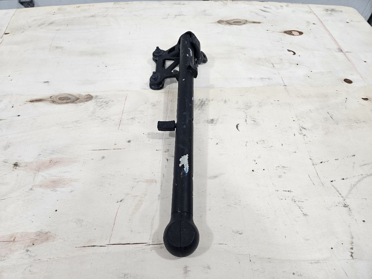2024 SILVRDO15 AUXILIARY TAILGATE STEP ASSIST HANDL 31864 - image 5
