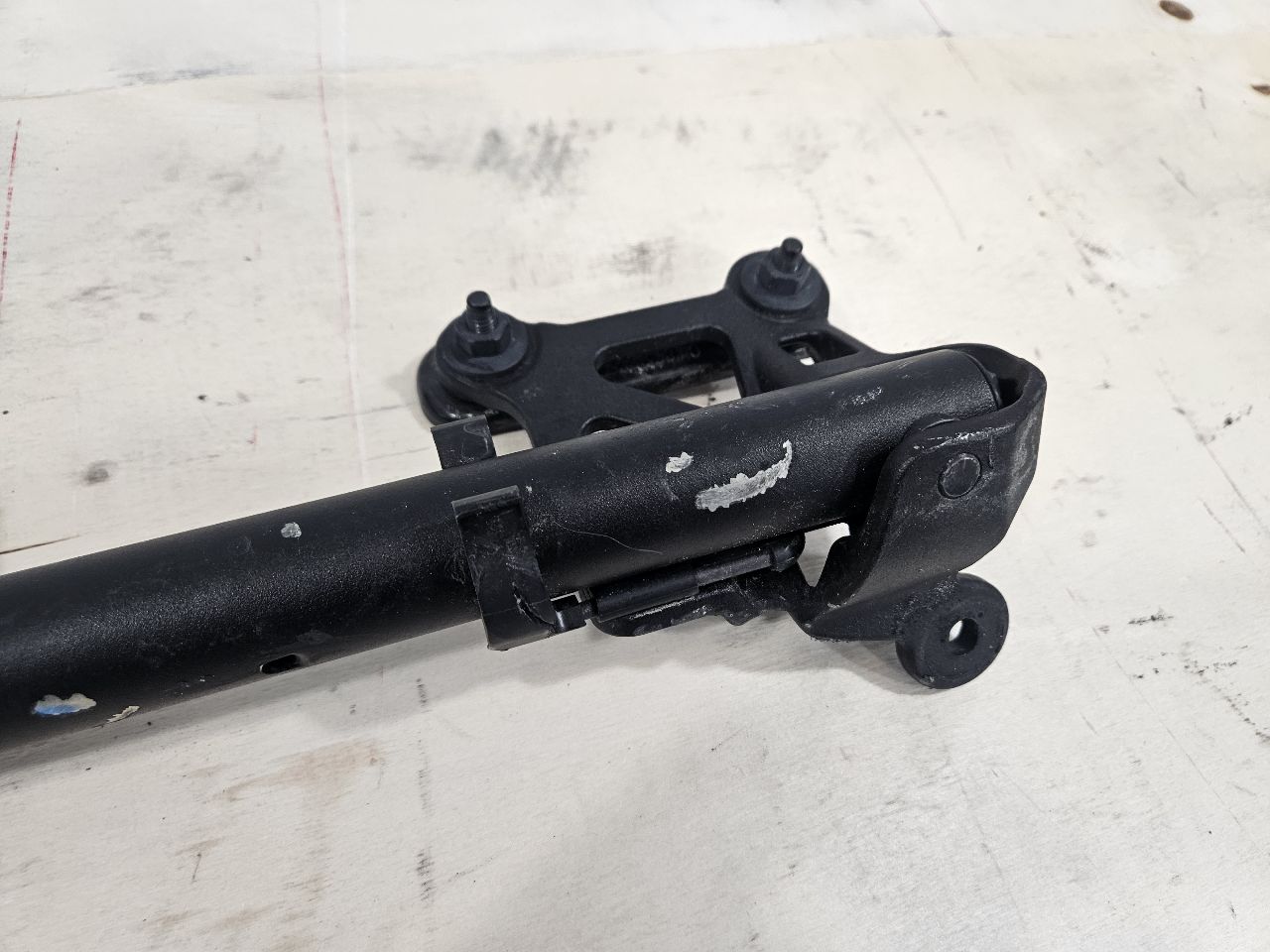 2024 SILVRDO15 AUXILIARY TAILGATE STEP ASSIST HANDL 31864 - image 6