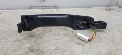 2024 SILVRDO15 FRONT DOOR HANDLE BLACK 13561494 31868 - image 3