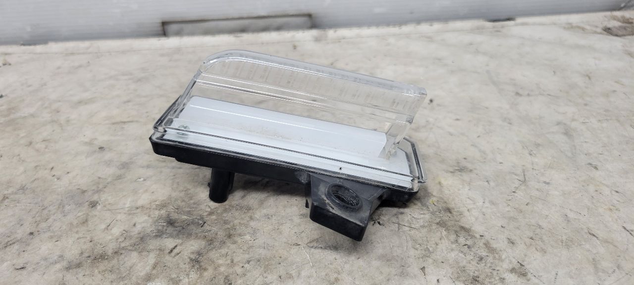 2024 SILVRDO15 LH FRONT FOG LAMP TURN 84691756 31884 - image 1