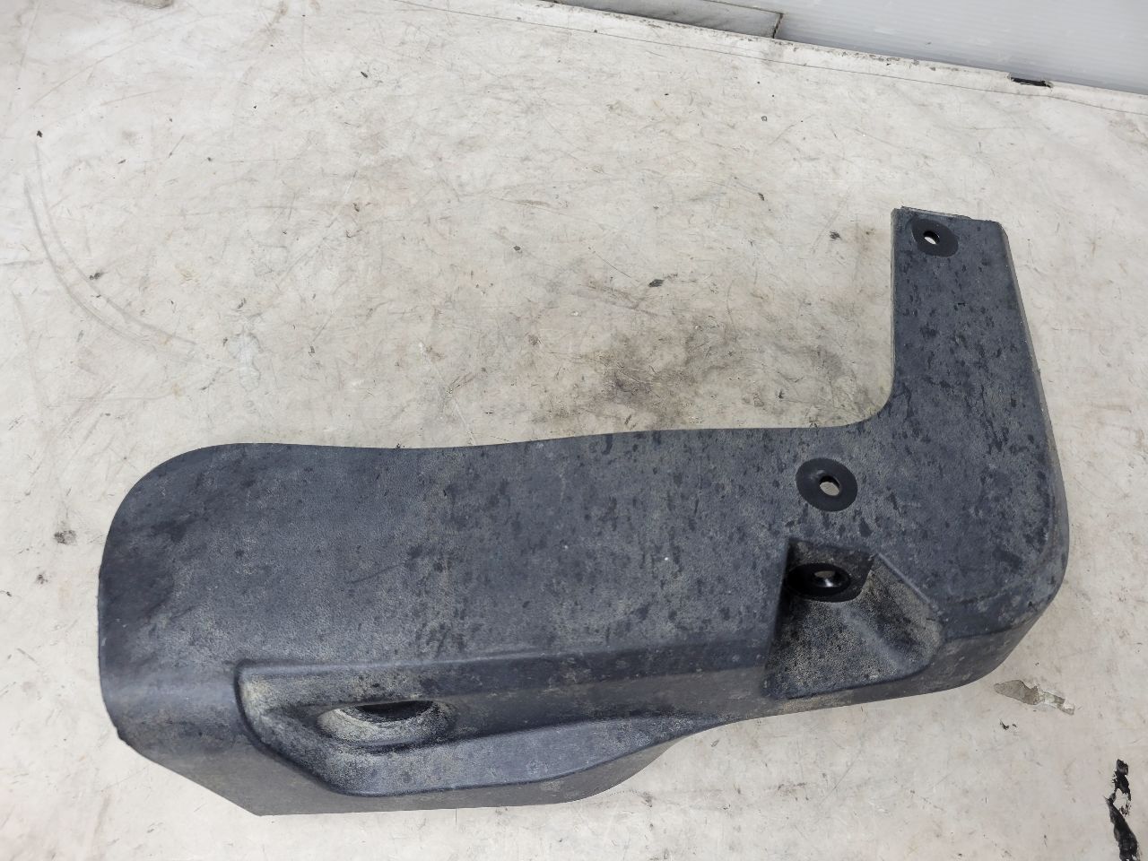 2024 SILVRDO15 LH FRONT WHEEL MUD SPLASH GUARD 31894 - image 6
