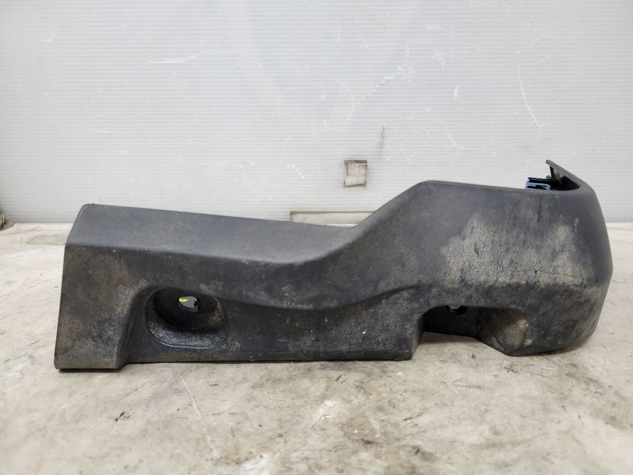 2024 SILVRDO15 RH FRONT WHEEL MUD SPLASH GUARD 31895 - image 1