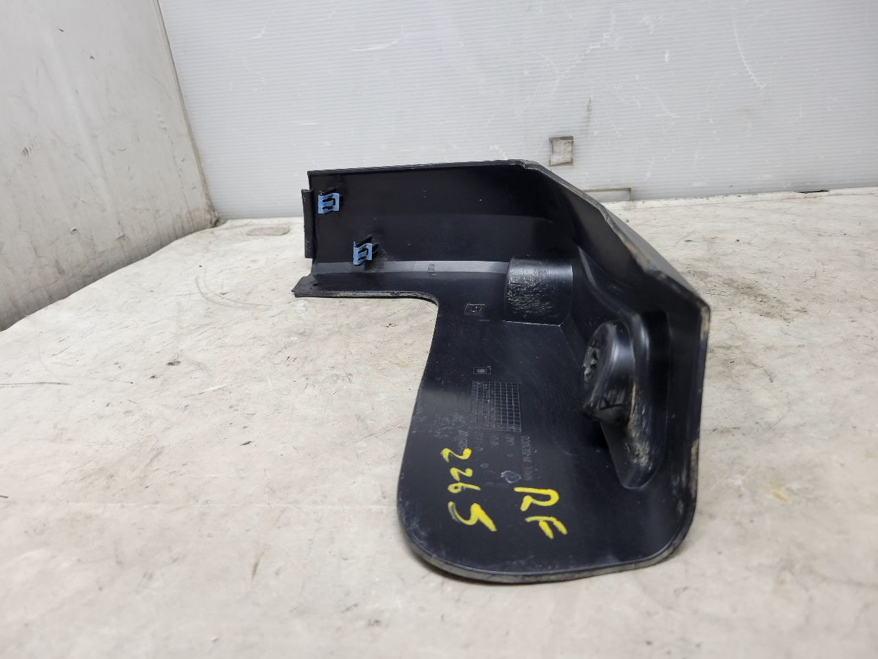 2024 SILVRDO15 RH FRONT WHEEL MUD SPLASH GUARD 31895 - image 6