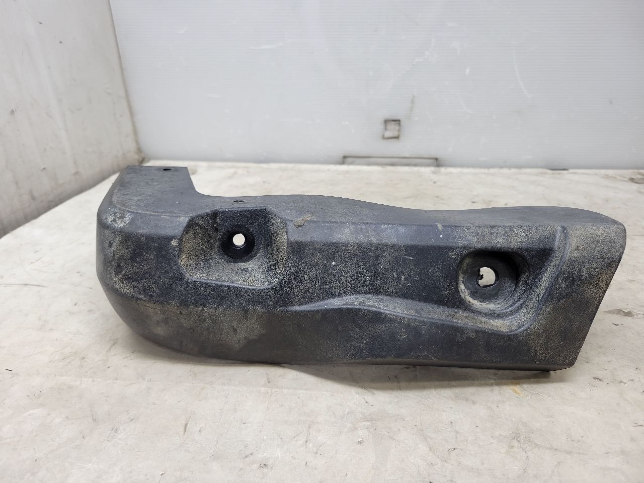 2024 SILVRDO15 RH FRONT WHEEL MUD SPLASH GUARD 31895 - image 7
