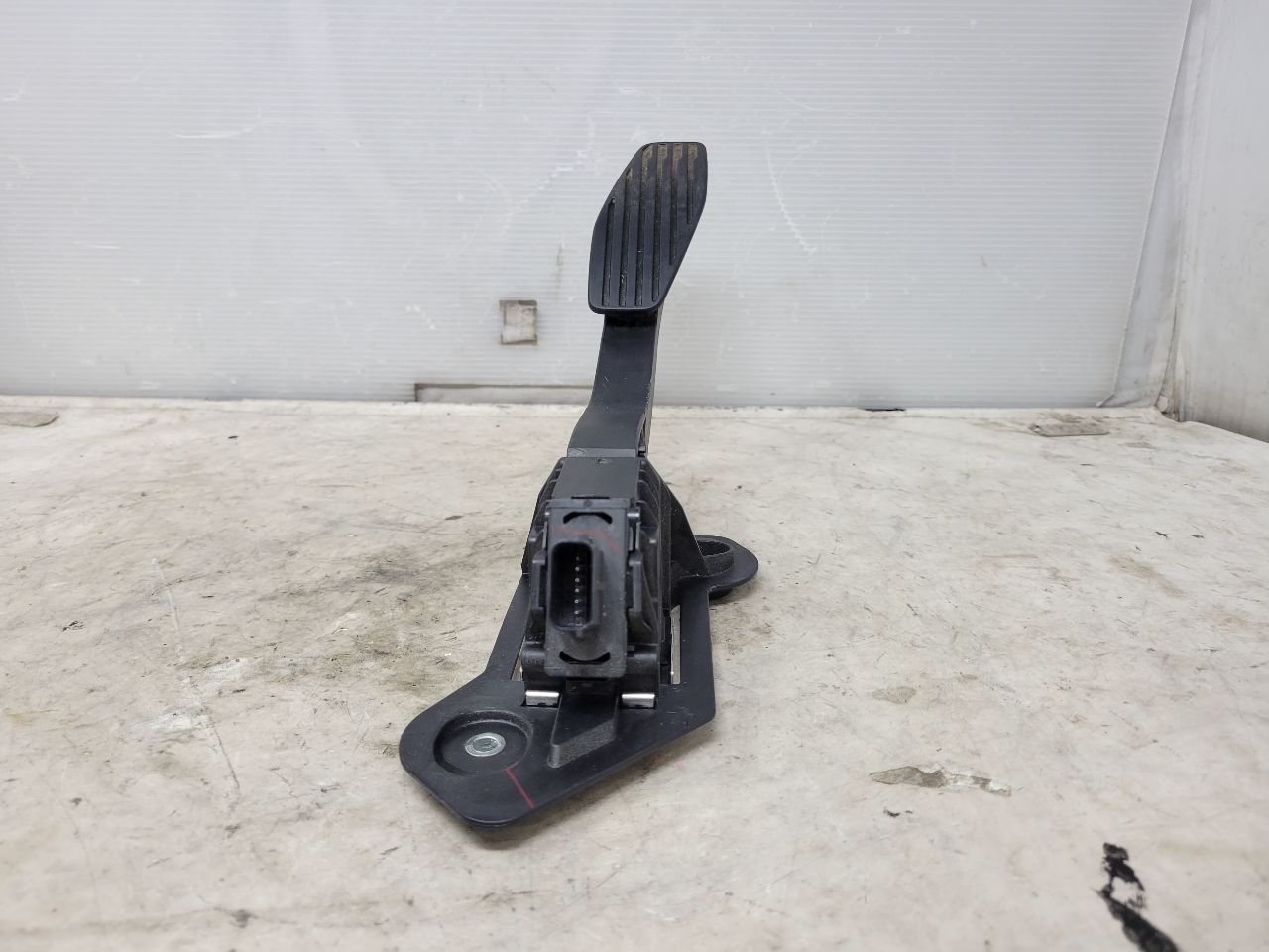 2024 SILVRDO15 GAS PEDAL THROTTLE POSITION 84024307 31896 - image 3