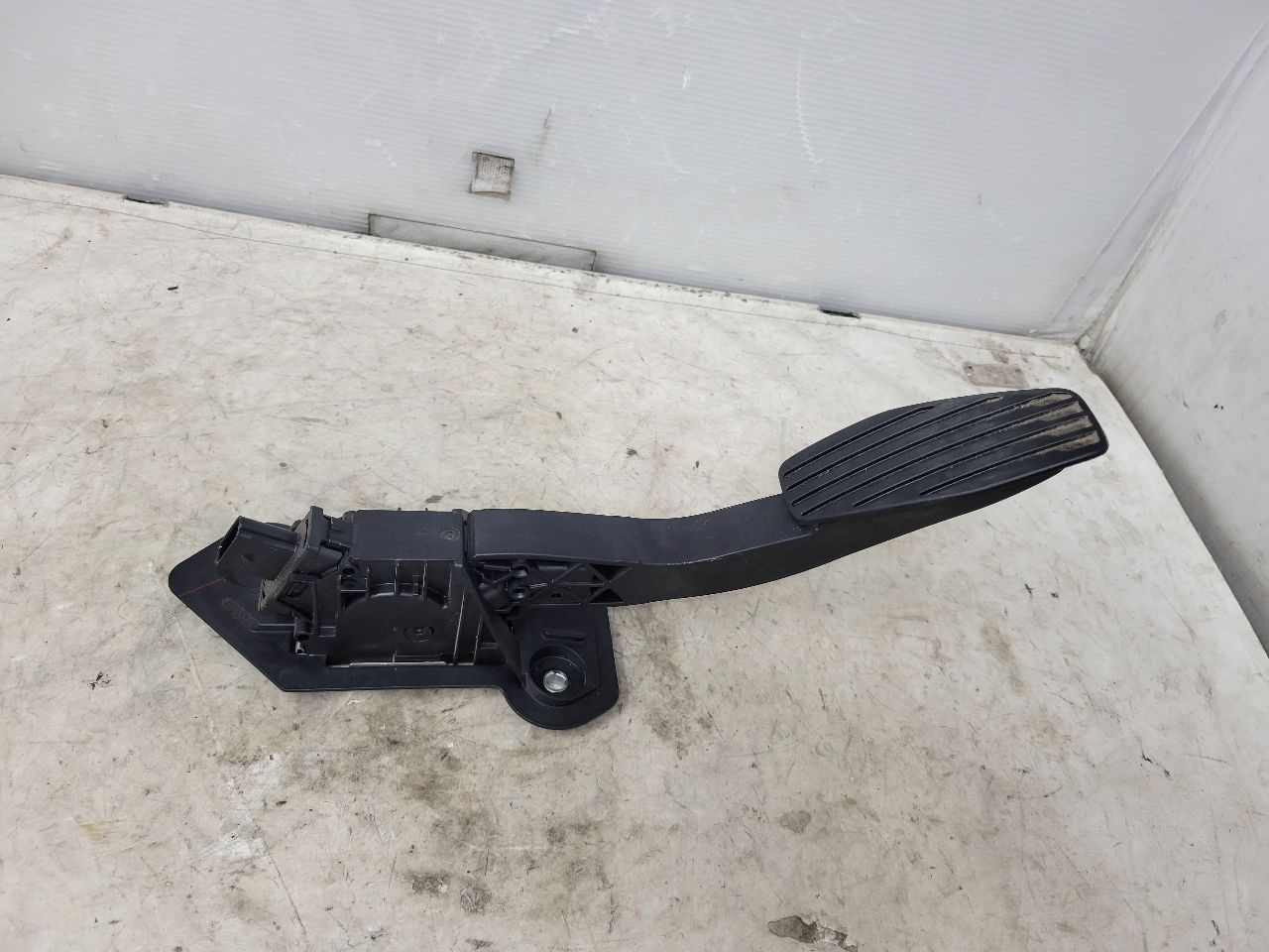2024 SILVRDO15 GAS PEDAL THROTTLE POSITION 84024307 31896 - image 5