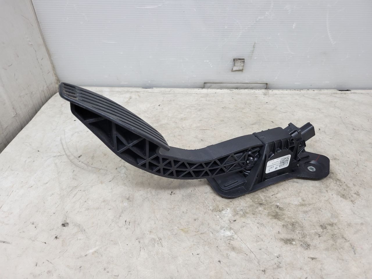 2024 SILVRDO15 GAS PEDAL THROTTLE POSITION 84024307 31896 - image 8