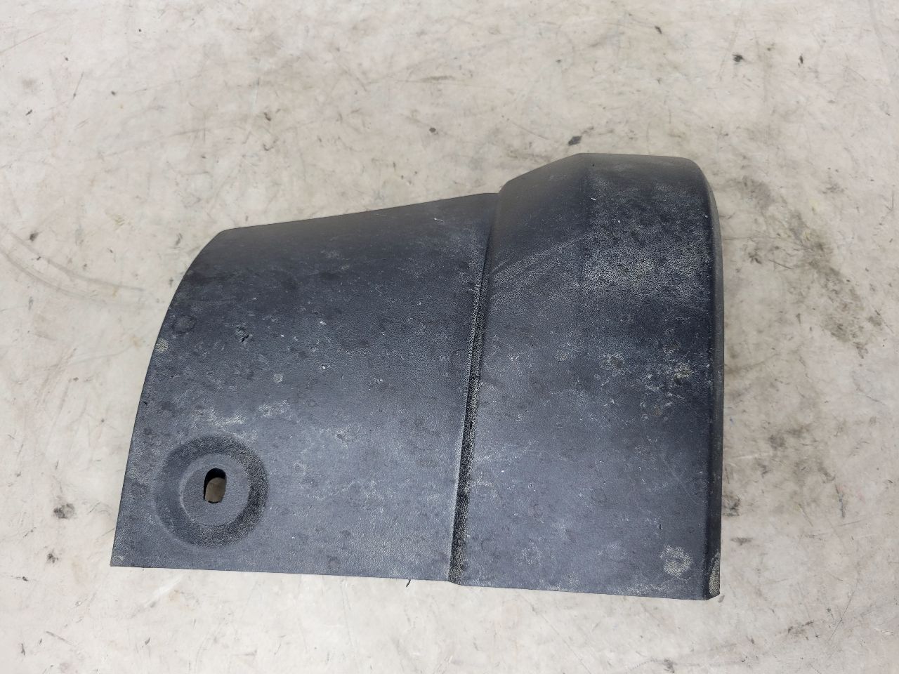 2024 SILVRDO15 RH REAR BED SPLASH GUARD 85528664 31897 - image 1