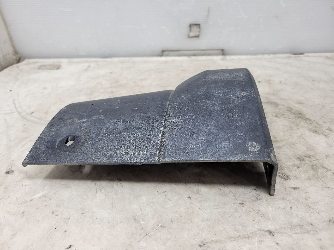 2024 SILVRDO15 RH REAR BED SPLASH GUARD 85528664 31897 - image 2