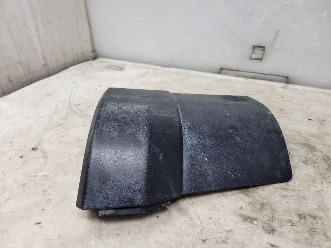 2024 SILVRDO15 RH REAR BED SPLASH GUARD 85528664 31897 - image 4