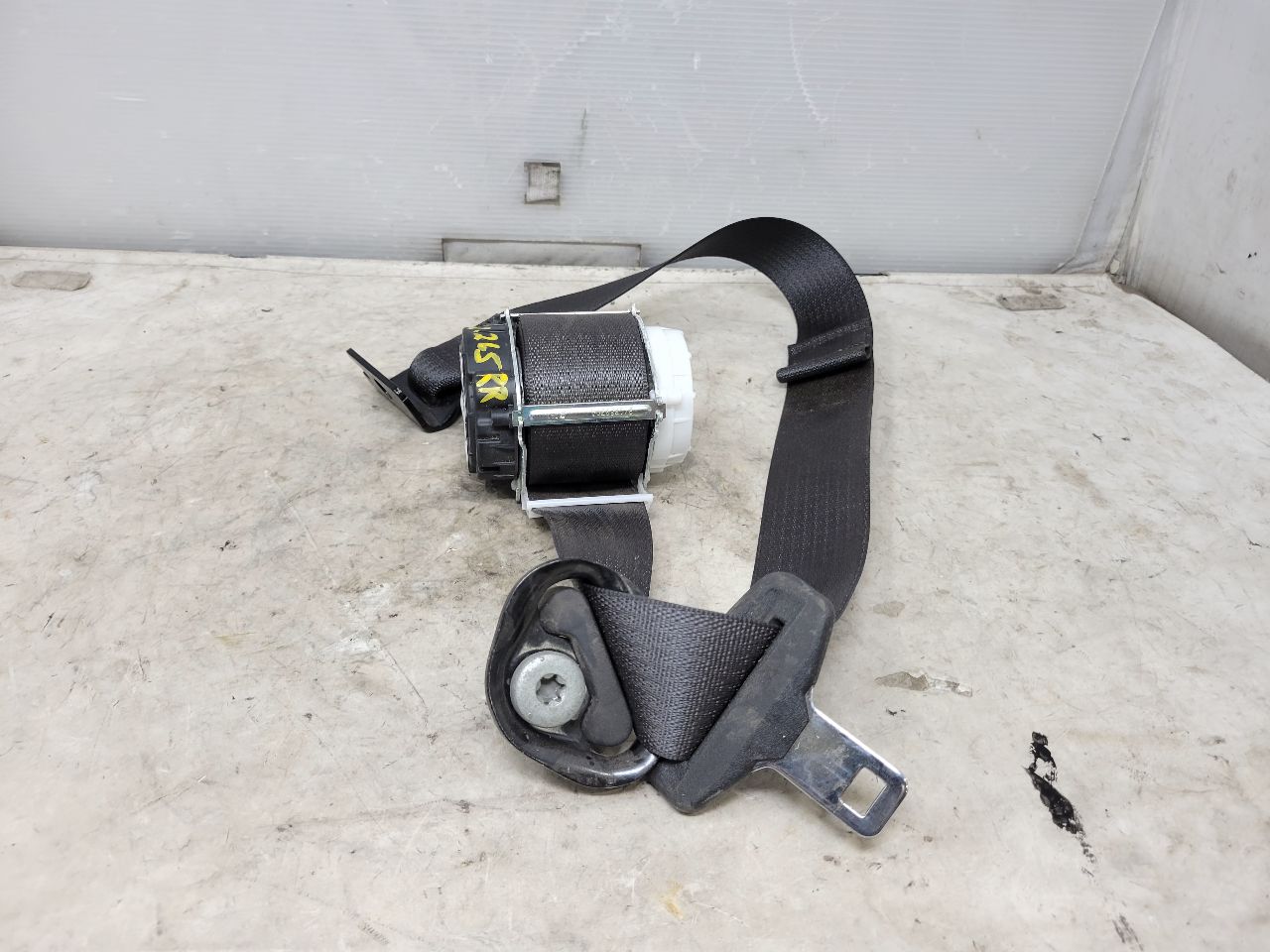 2024 SILVRDO15 RH REAR SEAT BELT RETRACTOR BLACK 31903 - image 7