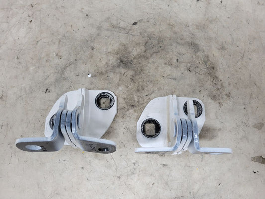 2023 SIERDEN15 RH REAR DOOR HINGES UPPER & LOWER 31911 - image 1