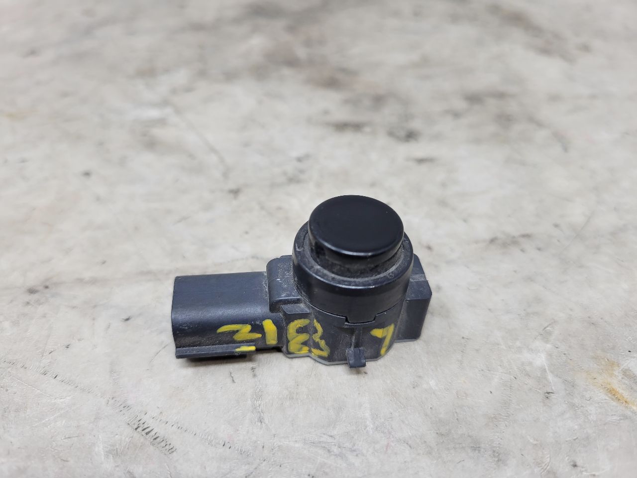 2018 CAMARO OEM GM BOSCH PARK SENSOR 52019544 31915 - image 4