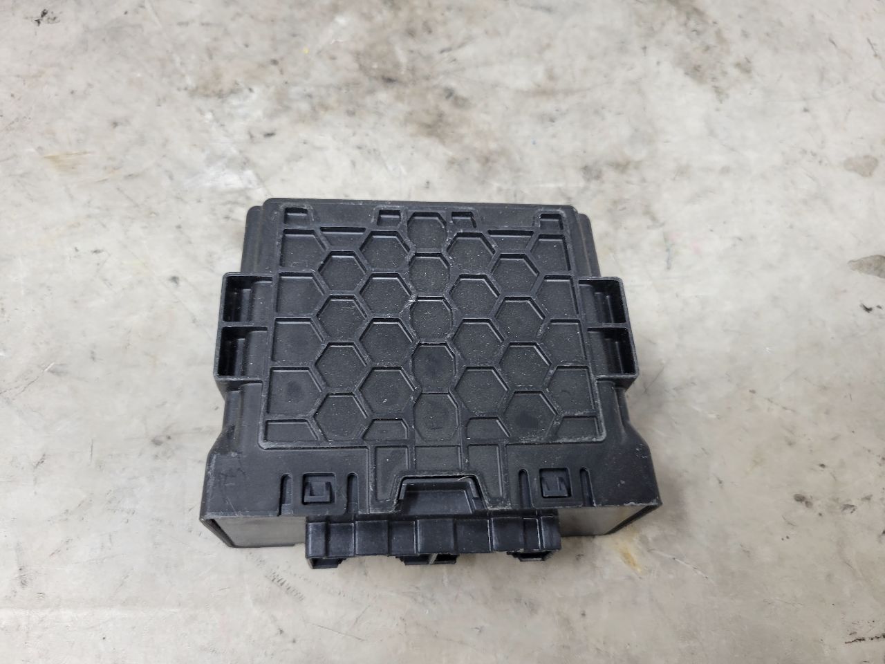 2019 ESCALADE NETWORK GATEWAY MODULE 13598291 31916 - image 6