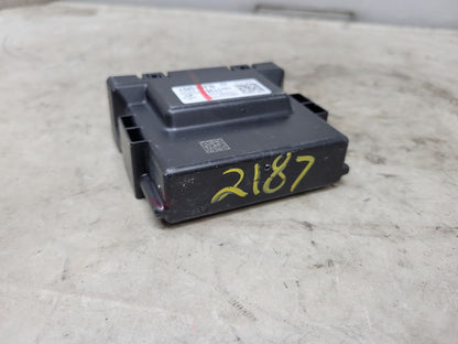 2018 CAMARO NETWORK GATEWAY MODULE 13521136 31917 - image 7