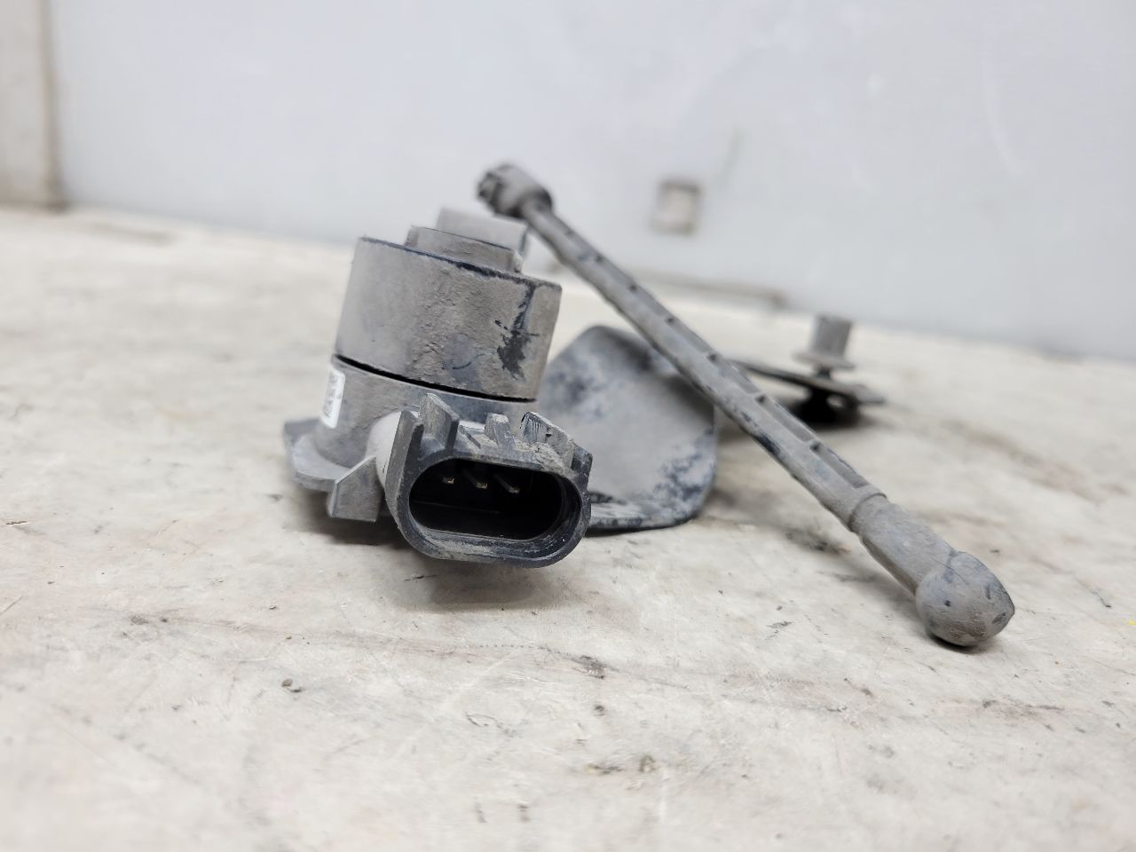 2020 SIERDEN15 RH REAR RIDE HEIGHT SENSOR 84360740 31919 - image 8