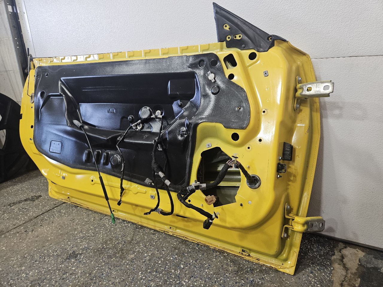 2010 CAMARO LH DOOR YELLOW FRONT CORNR 6D1 6S1.5 31922 - image 13