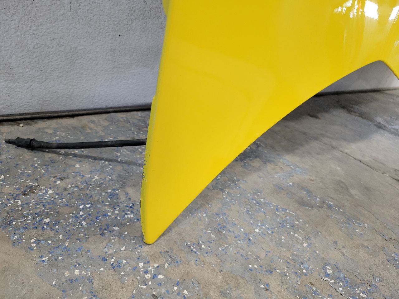 2010 CAMARO HOOD YELLOW 000 COUPLE STONE CHIP 31927 - image 9