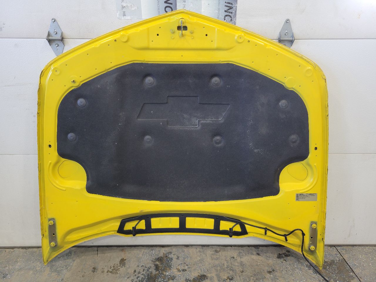 2010 CAMARO HOOD YELLOW 000 COUPLE STONE CHIP 31927 - image 10