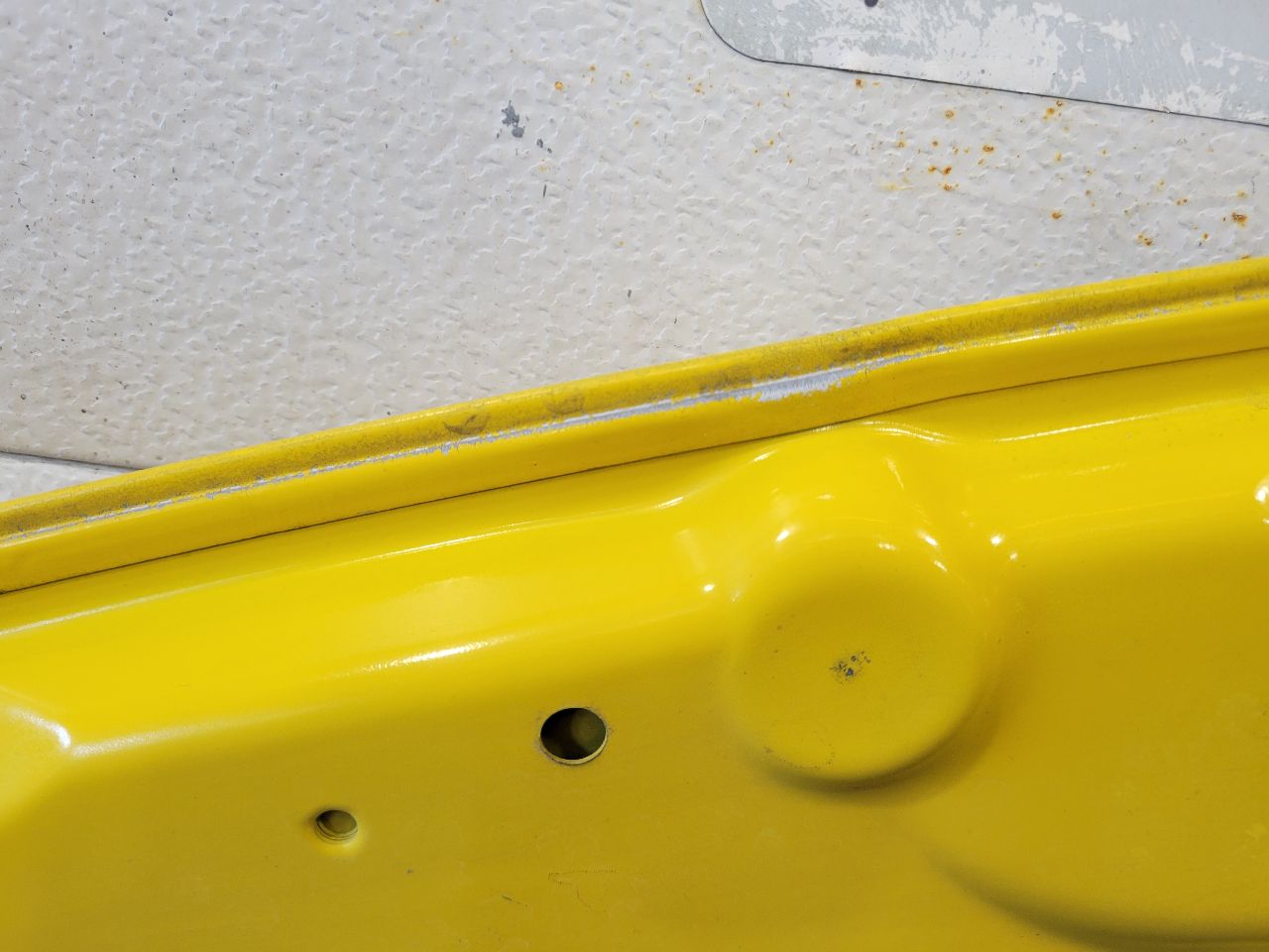 2010 CAMARO HOOD YELLOW 000 COUPLE STONE CHIP 31927 - image 13