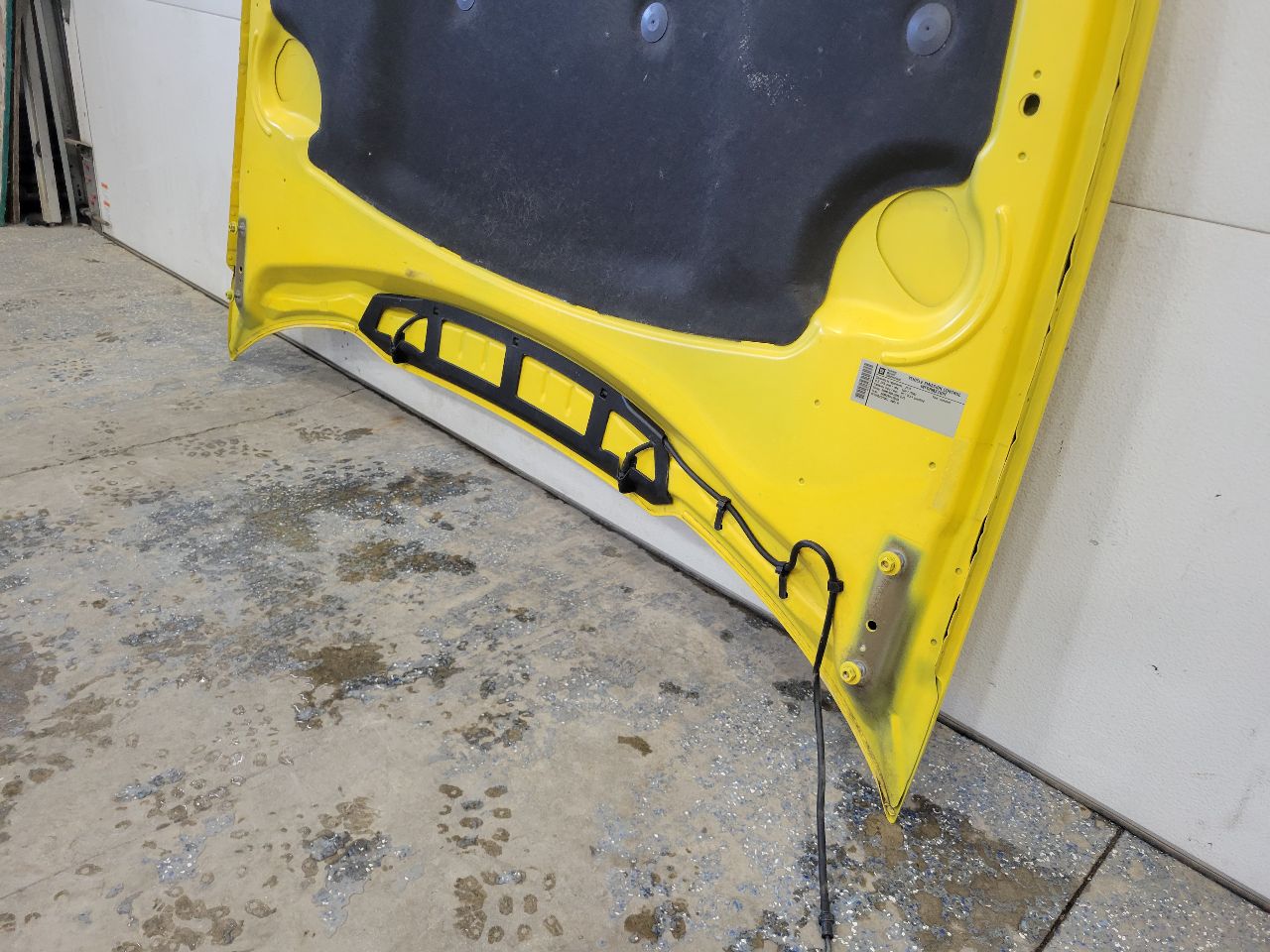 2010 CAMARO HOOD YELLOW 000 COUPLE STONE CHIP 31927 - image 15