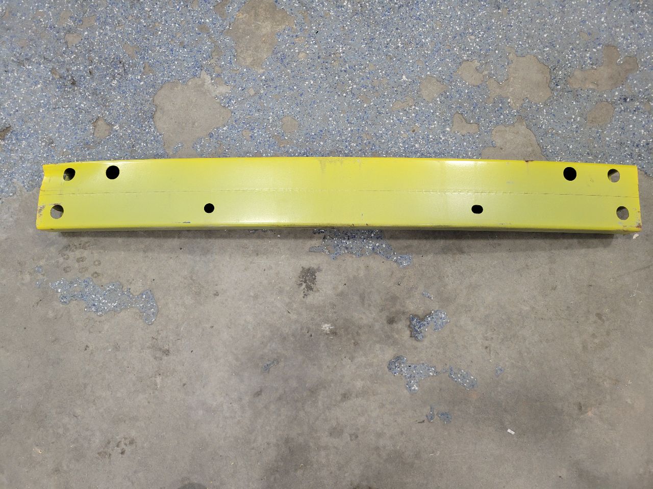 2010 CAMARO FRONT BUMPER REBAR REINFORCEMENT 31944 - image 1