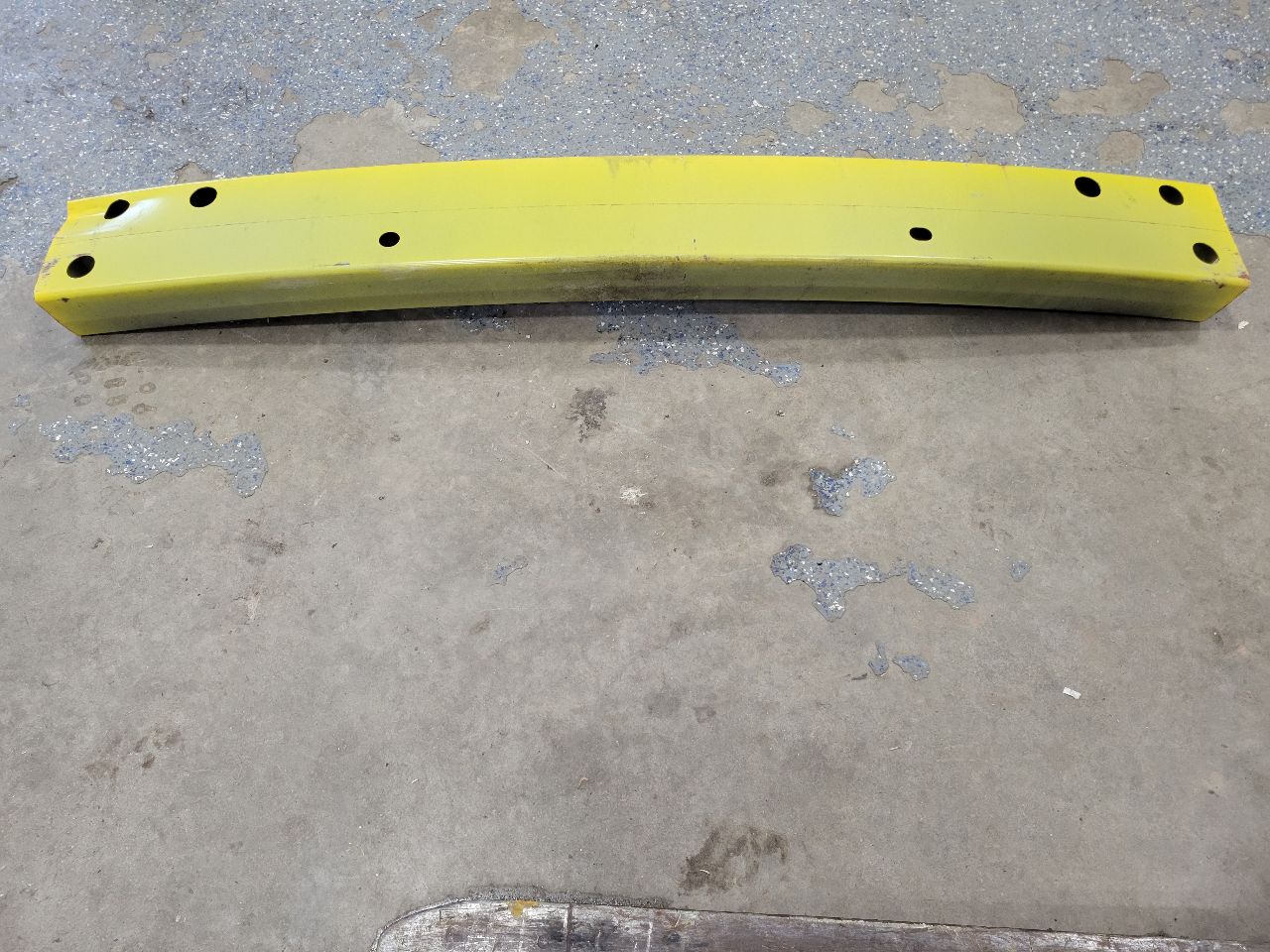 2010 CAMARO FRONT BUMPER REBAR REINFORCEMENT 31944 - image 2