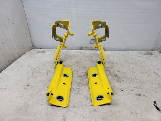 2010 CAMARO HOOD HINGES PAIR LH RH YELLOW 31961 - image 1