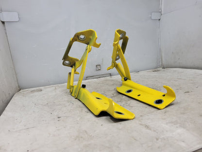 2010 CAMARO HOOD HINGES PAIR LH RH YELLOW 31961 - image 3