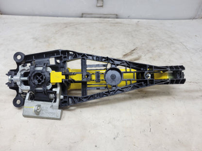 2010 CAMARO RH DOOR HANDLE W/BRACKET YELLOW 32005 - image 9